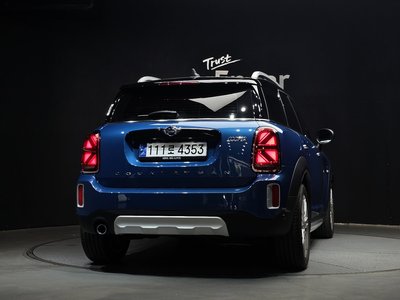 MINI COUNTRYMAN - 3