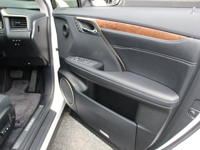 صورة 10 لـ 2021 Lexus RX