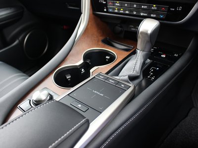صورة مصغرة 15 لـ 2021 Lexus RX