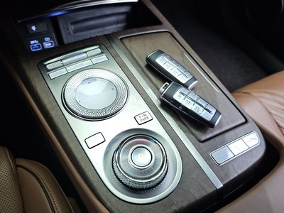 2022 Genesis G80 (RG3) photo 9
