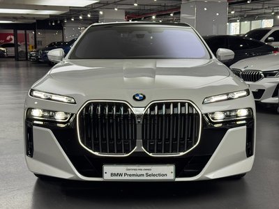 BMW 7 SERIES - 2