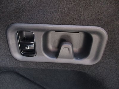 2025 Mercedes-BENZ E-CLASS 缩略图 11