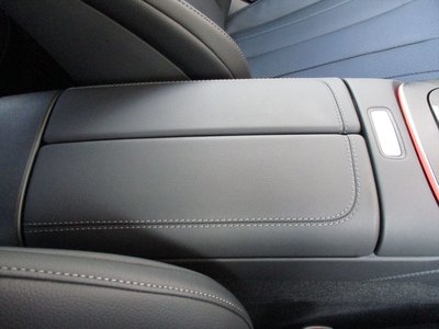2025 Mercedes-BENZ E-CLASS 缩略图 40