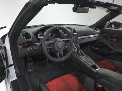 2025 Porsche 718 SPYDER 照片 9