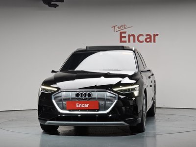 AUDI E-TRON - 2