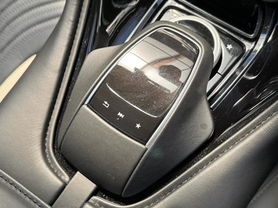 2017 Aston Martin DB11 照片 25
