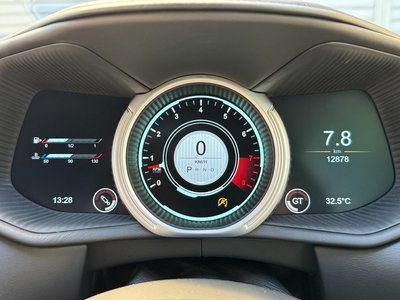 2017 Aston Martin DB11 照片 33