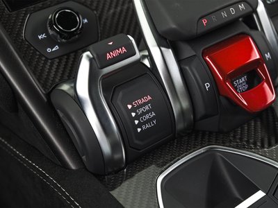 2023 Lamborghini URUS — миниатюра 24