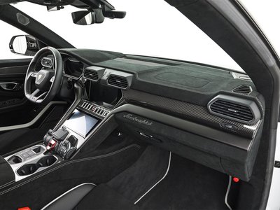 2023 Lamborghini URUS — миниатюра 16