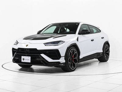 2023 Lamborghini URUS photo 3