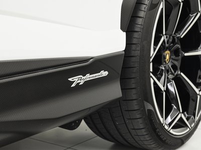 2023 Lamborghini URUS — миниатюра 41