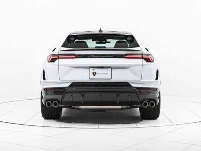 2023 Lamborghini URUS photo 7