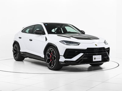 2023 Lamborghini URUS photo 1
