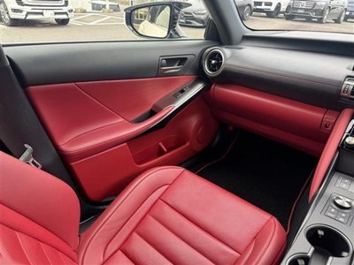 LEXUS IS - 4
