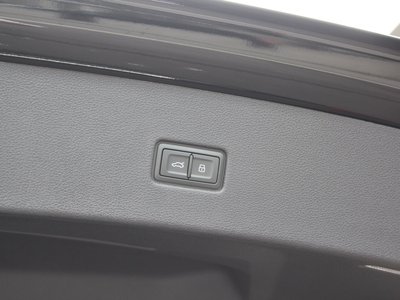 صورة مصغرة 25 لـ 2023 AUDI RS Q8