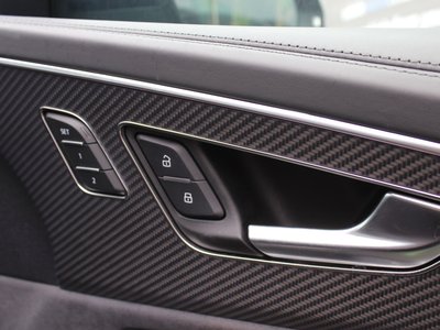 صورة مصغرة 46 لـ 2023 AUDI RS Q8