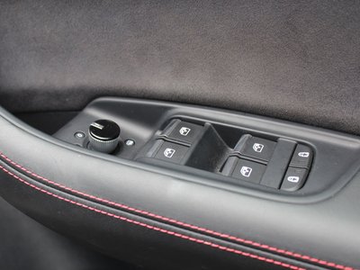 صورة مصغرة 45 لـ 2023 AUDI RS Q8