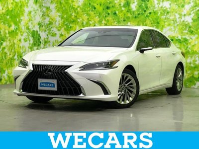 2023 Lexus ES photo 1