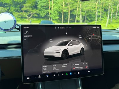 TESLA MODEL Y - 8