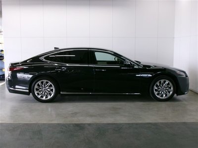 صورة 6 لـ 2020 LEXUS LS