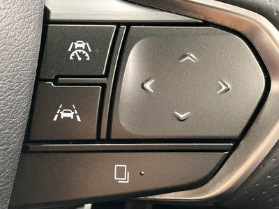 صورة 8 لـ 2023 Lexus RX