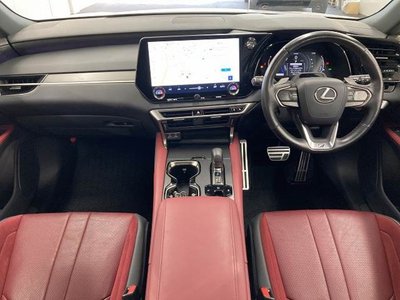 صورة 2 لـ 2023 Lexus RX