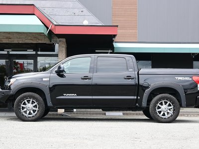 2011 Toyota TUNDRA — фото 9