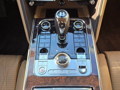 BENTLEY FLYING SPUR - 9