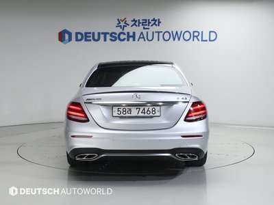 MERCEDES-BENZ E-CLASS - 3