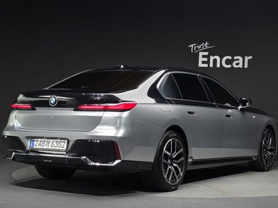 2023 BMW 7 SERIES — фото 4