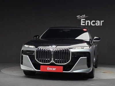2023 BMW 7 SERIES — фото 2