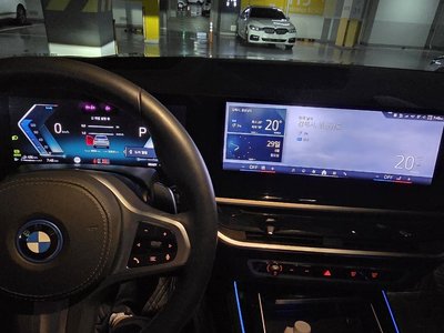 2025 BMW X5 photo 7