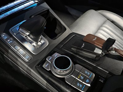 2018 Genesis G90 — фото 9