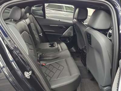 2025 BMW 5 SERIES thumbnail 17