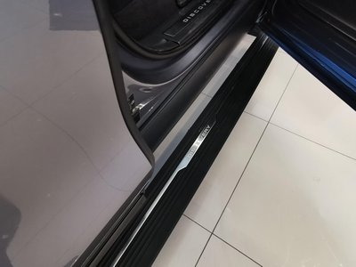 LAND ROVER DISCOVERY - 4