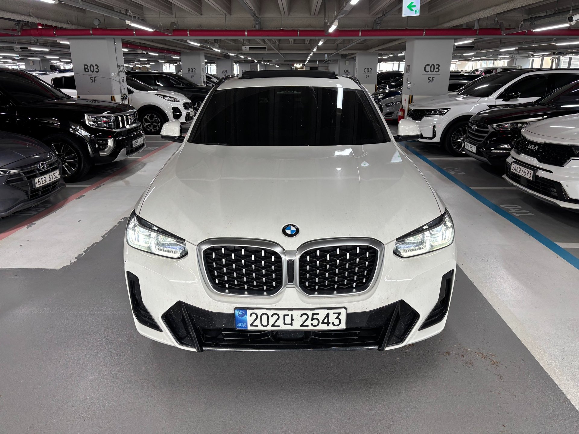 BMW X4 - View 1