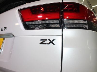 2025 Toyota LAND CRUISER 300 缩略图 18
