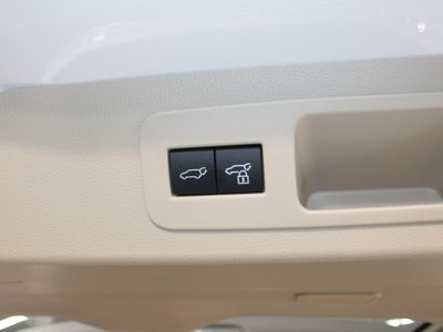 2025 Toyota LAND CRUISER 300 缩略图 22