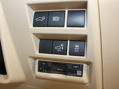2025 Toyota LAND CRUISER 300 缩略图 40