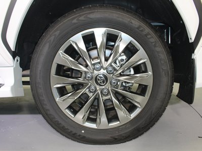 2025 Toyota LAND CRUISER 300 缩略图 70