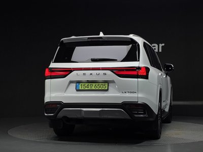صورة 3 لـ 2025 Lexus LX