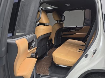 2025 Lexus LX — миниатюра 36