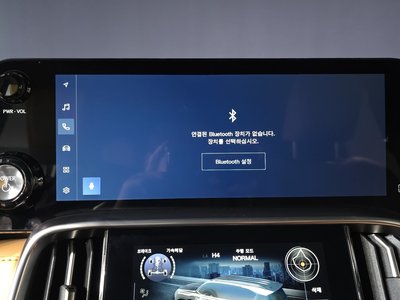 2025 Lexus LX — миниатюра 24