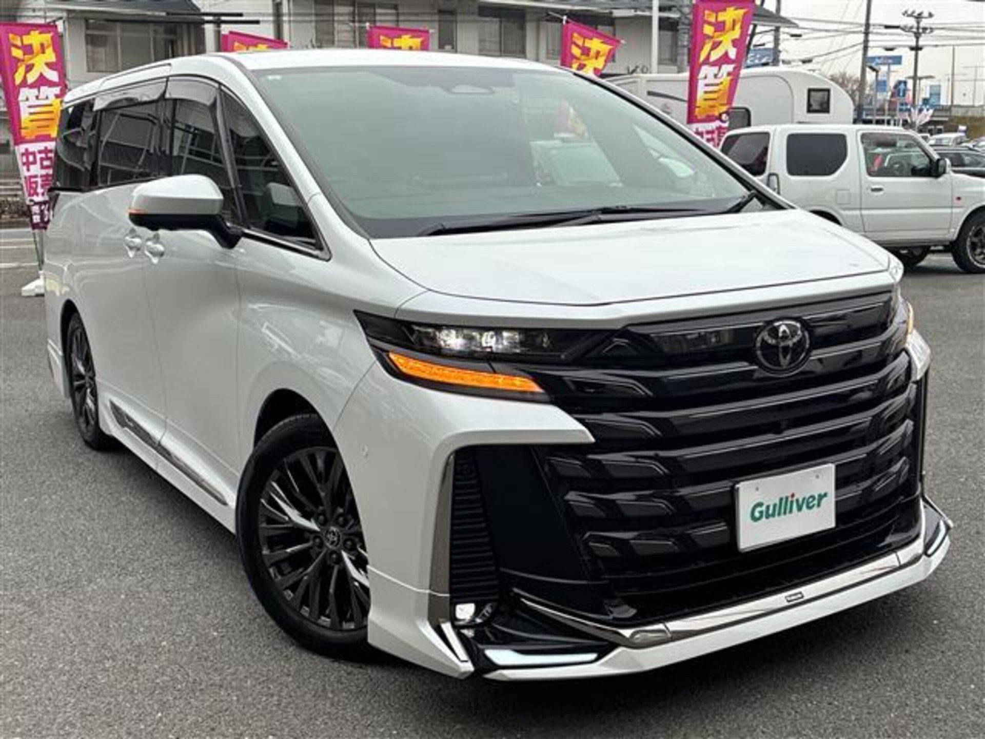 TOYOTA VELLFIRE - View 1