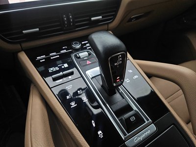 PORSCHE CAYENNE - 5