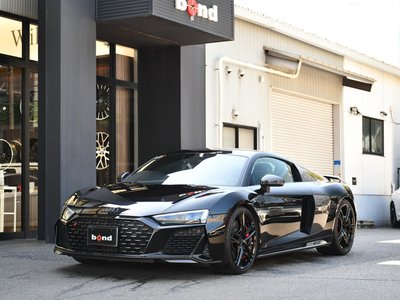 AUDI R8 - 1