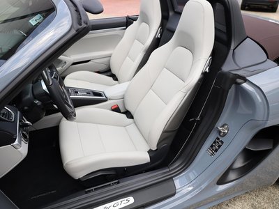 صورة مصغرة 11 لـ 2025 Porsche 718