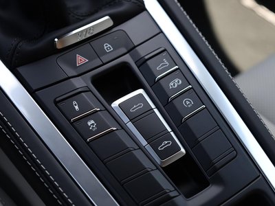 صورة مصغرة 15 لـ 2025 Porsche 718