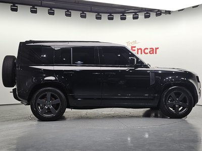 صورة 6 لـ 2025 LAND Rover DEFENDER