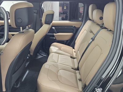 صورة 3 لـ 2025 LAND Rover DEFENDER